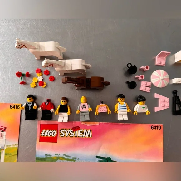 Incomplete vintage Lego Paradisa sets 6416 and 6419 - Picture 3 of 6